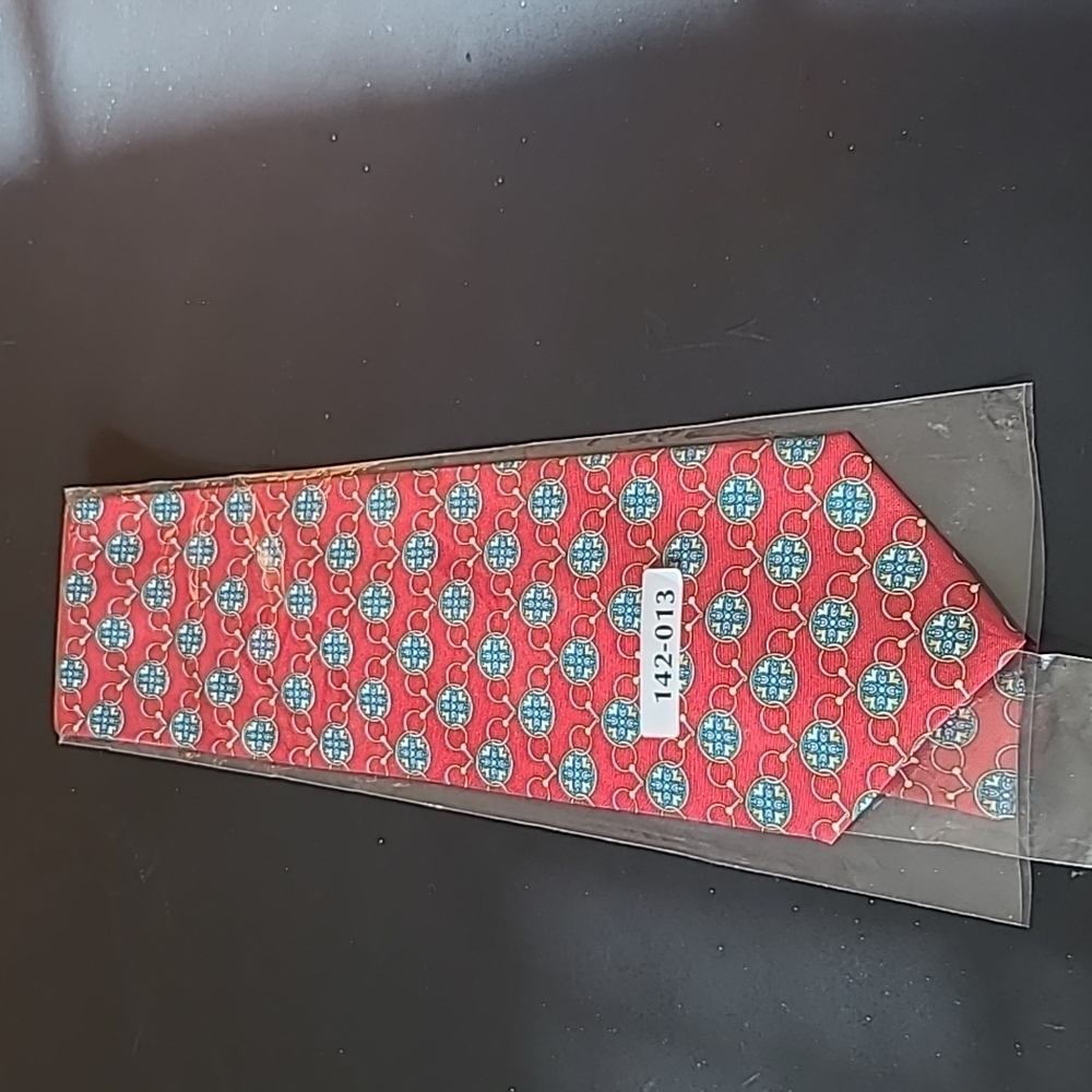 Vintage 1980s 100% silk tie